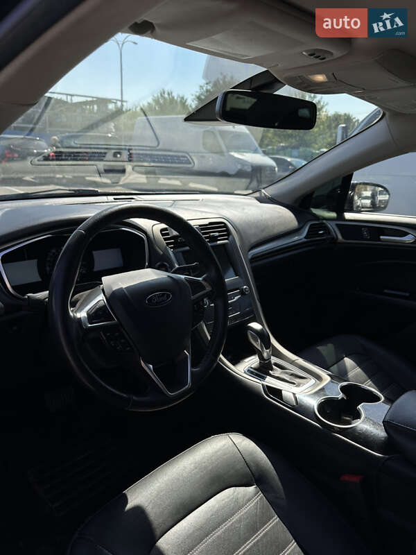 Седан Ford Fusion 2015 в Дніпрі
