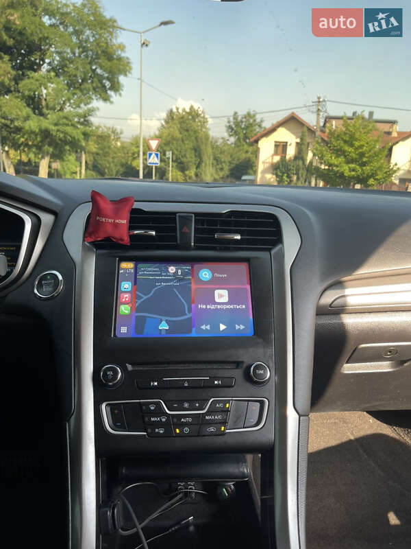 Седан Ford Fusion 2018 в Львові