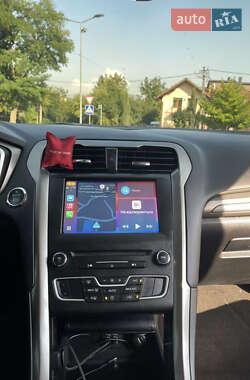 Седан Ford Fusion 2018 в 