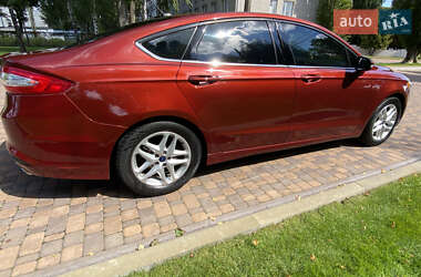 Седан Ford Fusion 2014 в 
