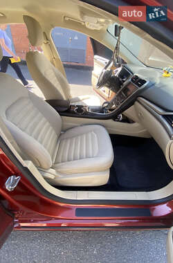 Седан Ford Fusion 2014 в 