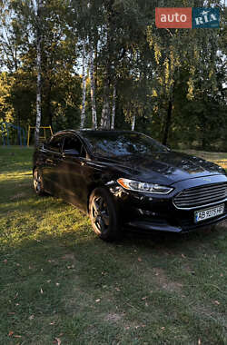Седан Ford Fusion 2013 в 