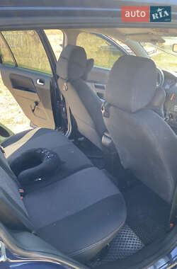 Хэтчбек Ford Fusion 2011 в 