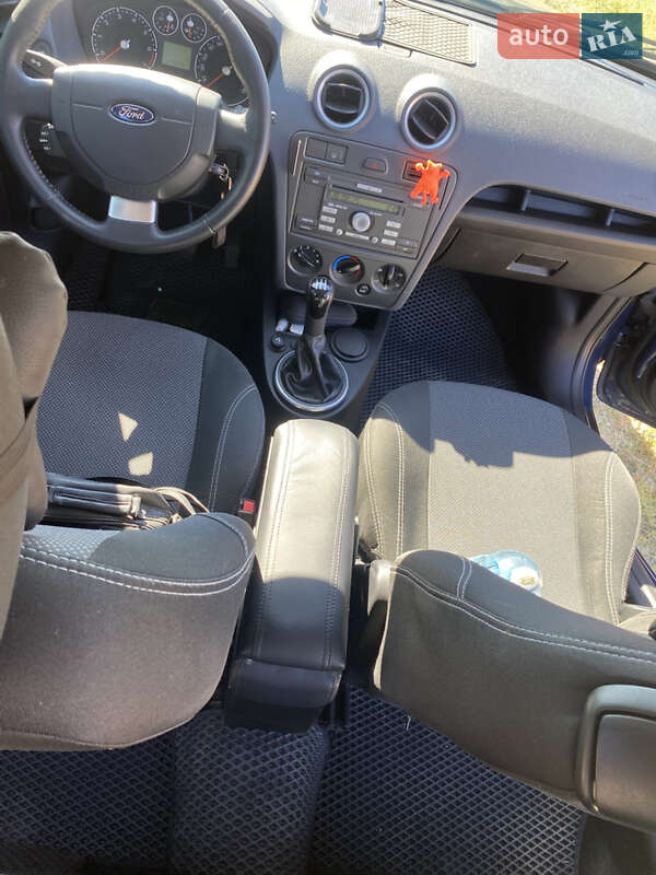 Хетчбек Ford Fusion 2011 в Арцизові