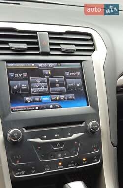 Седан Ford Fusion 2013 в 