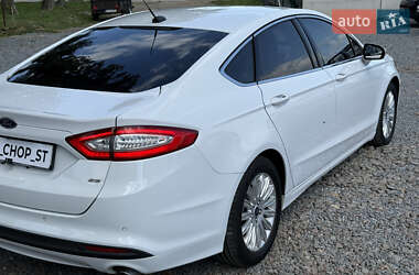 Седан Ford Fusion 2016 в 