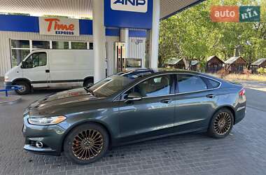 Седан Ford Fusion 2015 в 