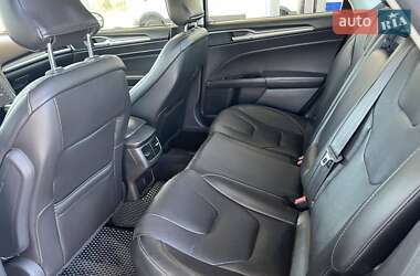 Седан Ford Fusion 2015 в 