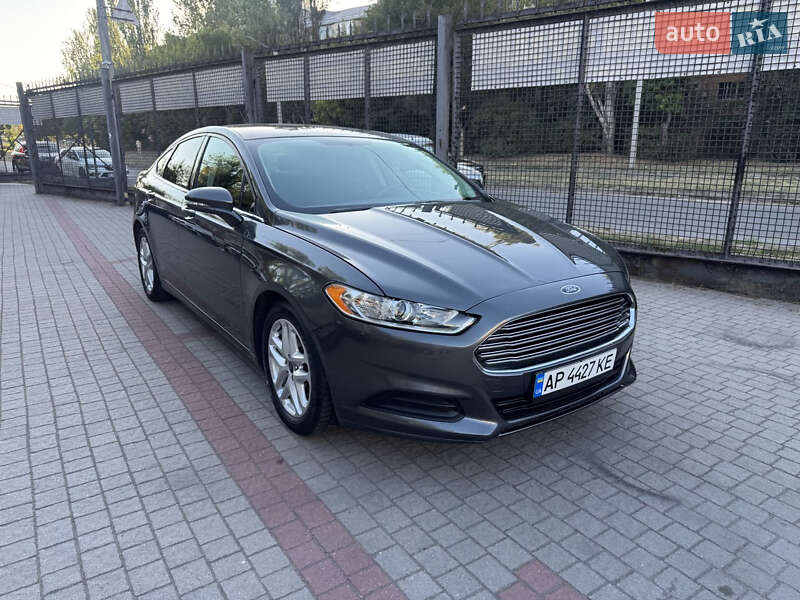 Седан Ford Fusion 2016 в 