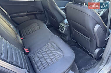 Седан Ford Fusion 2016 в 
