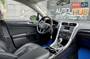 Седан Ford Fusion 2015 в 