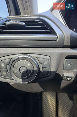 Седан Ford Fusion 2015 в 