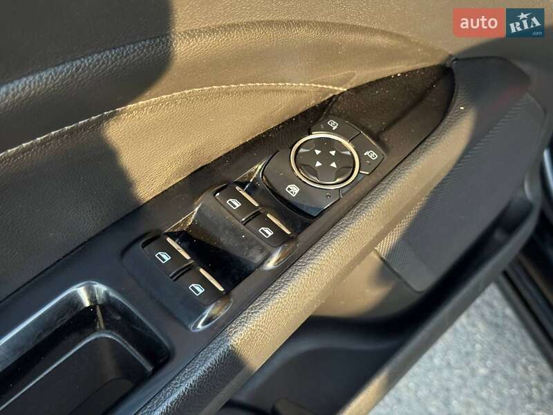 Седан Ford Fusion 2016 в Кривом Роге