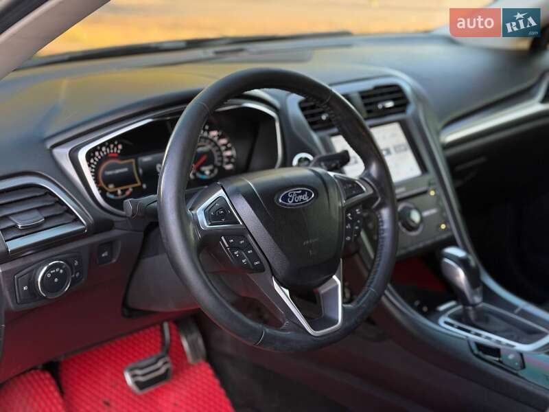 Седан Ford Fusion 2016 в Кривому Розі
