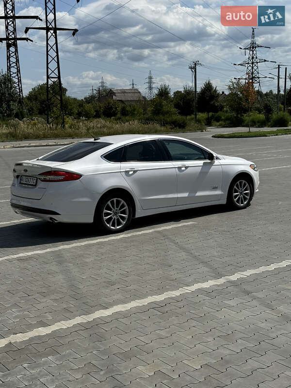 Седан Ford Fusion 2018 в Ирпене