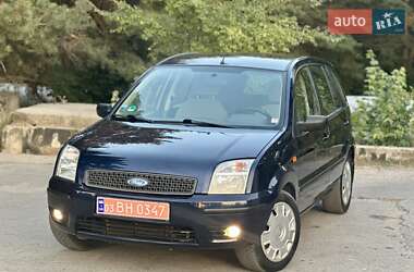 Хэтчбек Ford Fusion 2005 в 