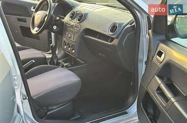 Хэтчбек Ford Fusion 2010 в 