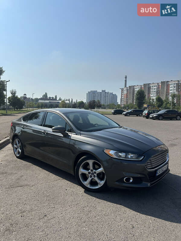 Седан Ford Fusion 2015 в Черкасах