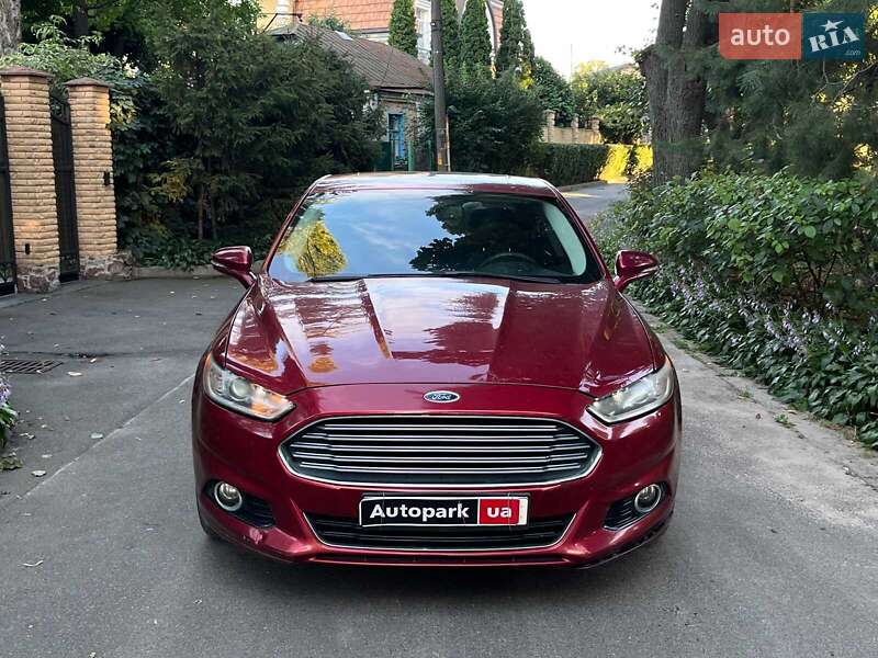 Седан Ford Fusion 2015 в Киеве фото 2 Седан Ford Fusion 2015 в Киеве