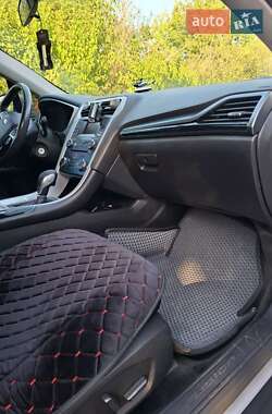 Седан Ford Fusion 2014 в 