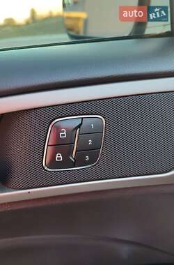 Седан Ford Fusion 2013 в 