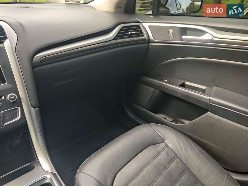 Седан Ford Fusion 2017 в Золочеве
