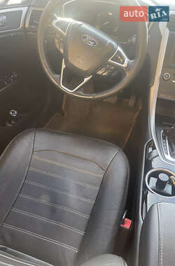 Седан Ford Fusion 2014 в 