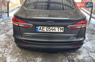Седан Ford Fusion 2019 в 