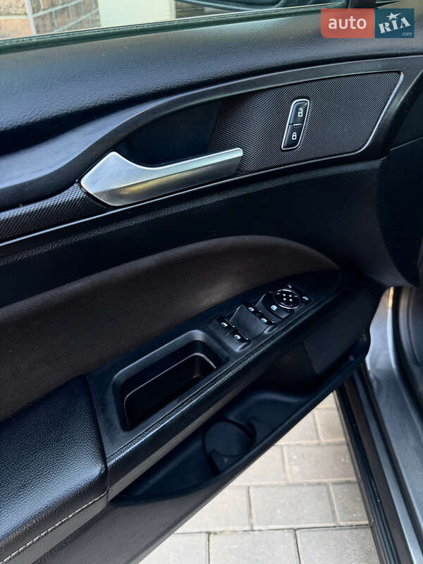 Седан Ford Fusion 2018 в Тернополе