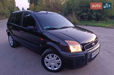 Хэтчбек Ford Fusion 2005 в 