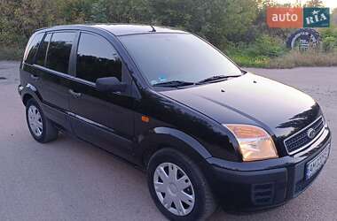 Хэтчбек Ford Fusion 2005 в 