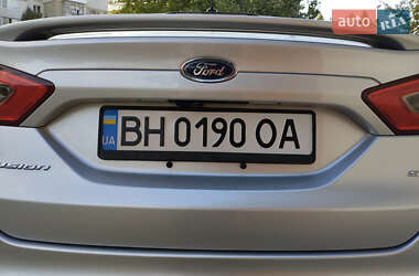 Седан Ford Fusion 2016 в 