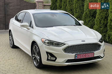 Седан Ford Fusion 2019 в Ивано-Франковске