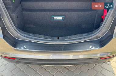 Седан Ford Fusion 2016 в 