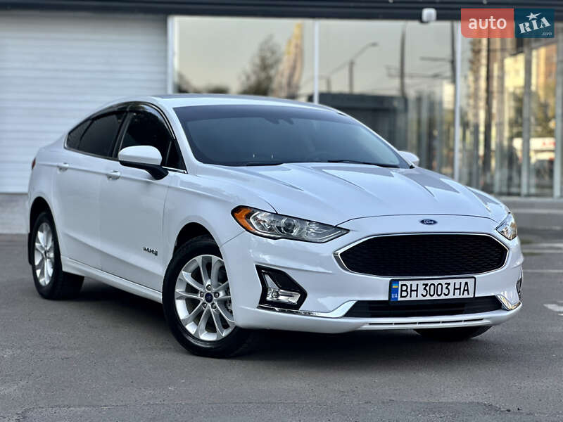 Седан Ford Fusion 2019 в Одессе