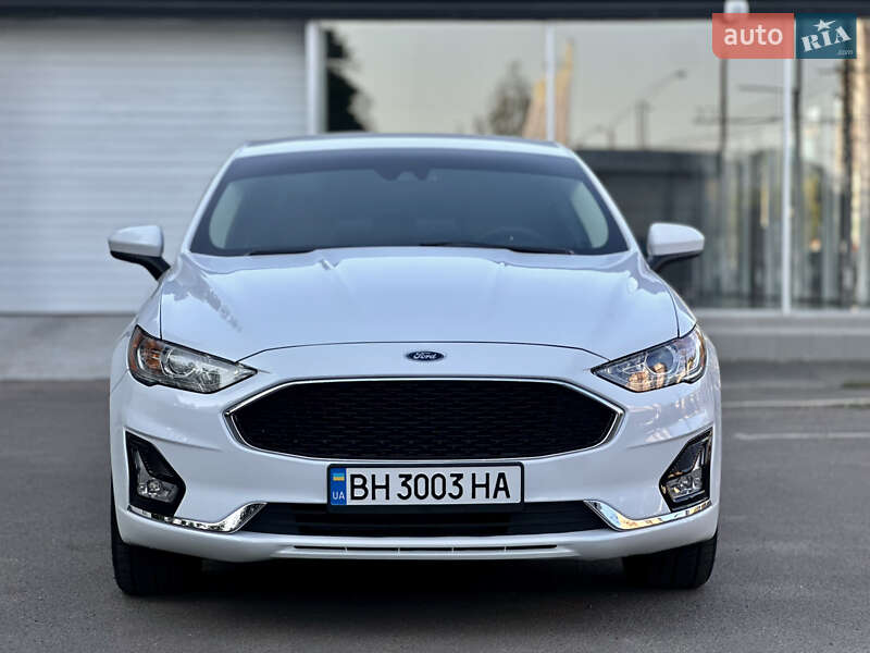 Седан Ford Fusion 2019 в Одессе