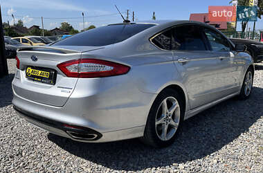 Седан Ford Fusion 2015 в 