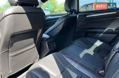 Седан Ford Fusion 2015 в 