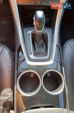Седан Ford Fusion 2013 в 