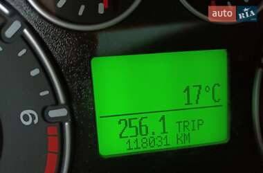Хэтчбек Ford Fusion 2011 в 