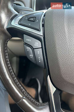 Седан Ford Fusion 2017 в 
