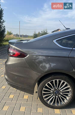 Седан Ford Fusion 2017 в 