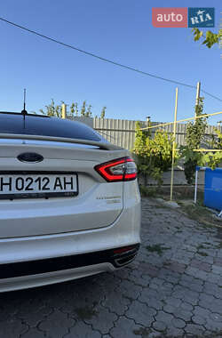 Седан Ford Fusion 2014 в 