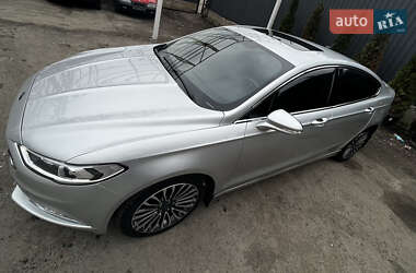 Седан Ford Fusion 2017 в 