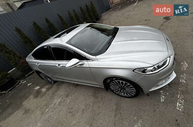 Седан Ford Fusion 2017 в 