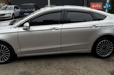 Седан Ford Fusion 2017 в 
