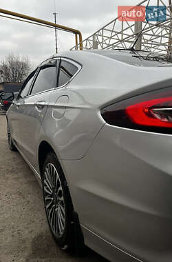 Седан Ford Fusion 2017 в 