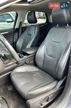 Седан Ford Fusion 2014 в 