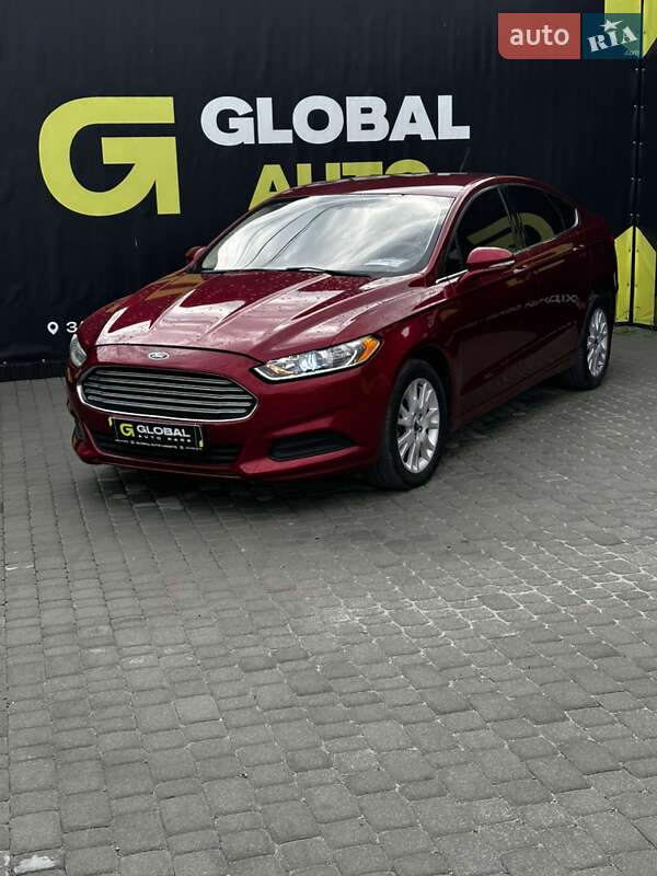 Седан Ford Fusion 2015 в Львове