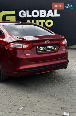 Седан Ford Fusion 2015 в 